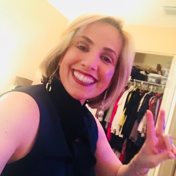 Meet your Posher, Deborah - Picture 4 of 5